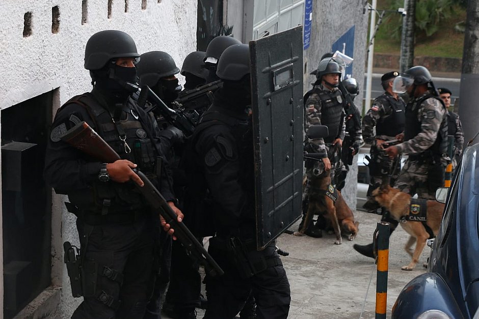 Associação de Praças na Bahia é interditada em Salvador e interior Associação de Praças na Bahia é interditada em Salvador e interior