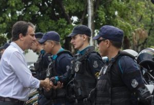 Soldado da PM pode ser expulso por ter criticado governo Soldado da PM pode ser expulso por ter criticado governo