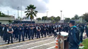 Policiais ainda esperam por resposta do governo e ameaçam parar no Carnaval Policiais ainda esperam por resposta do governo e ameaçam parar no Carnaval