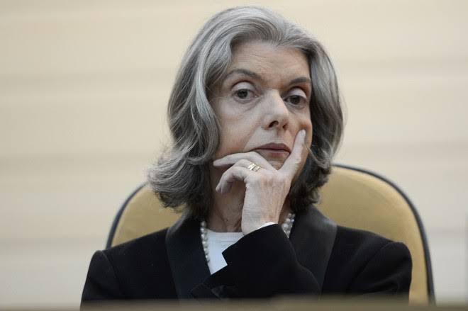 Lei que criou policial militar temporário é inconstitucional, decide STF Lei que criou policial militar temporário é inconstitucional, decide STF