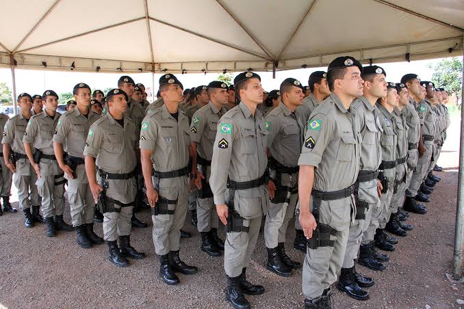 PREJUÍZO: Goiás extingue direito de militares à promoção ao posto imediato PREJUÍZO: Goiás extingue direito de militares à promoção ao posto imediato